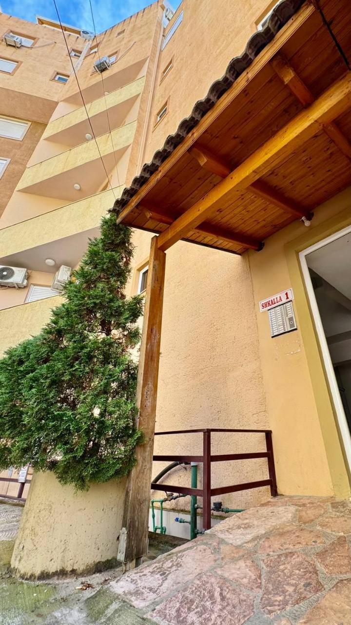 Del Mar Sea View Apartment Sarandë Esterno foto