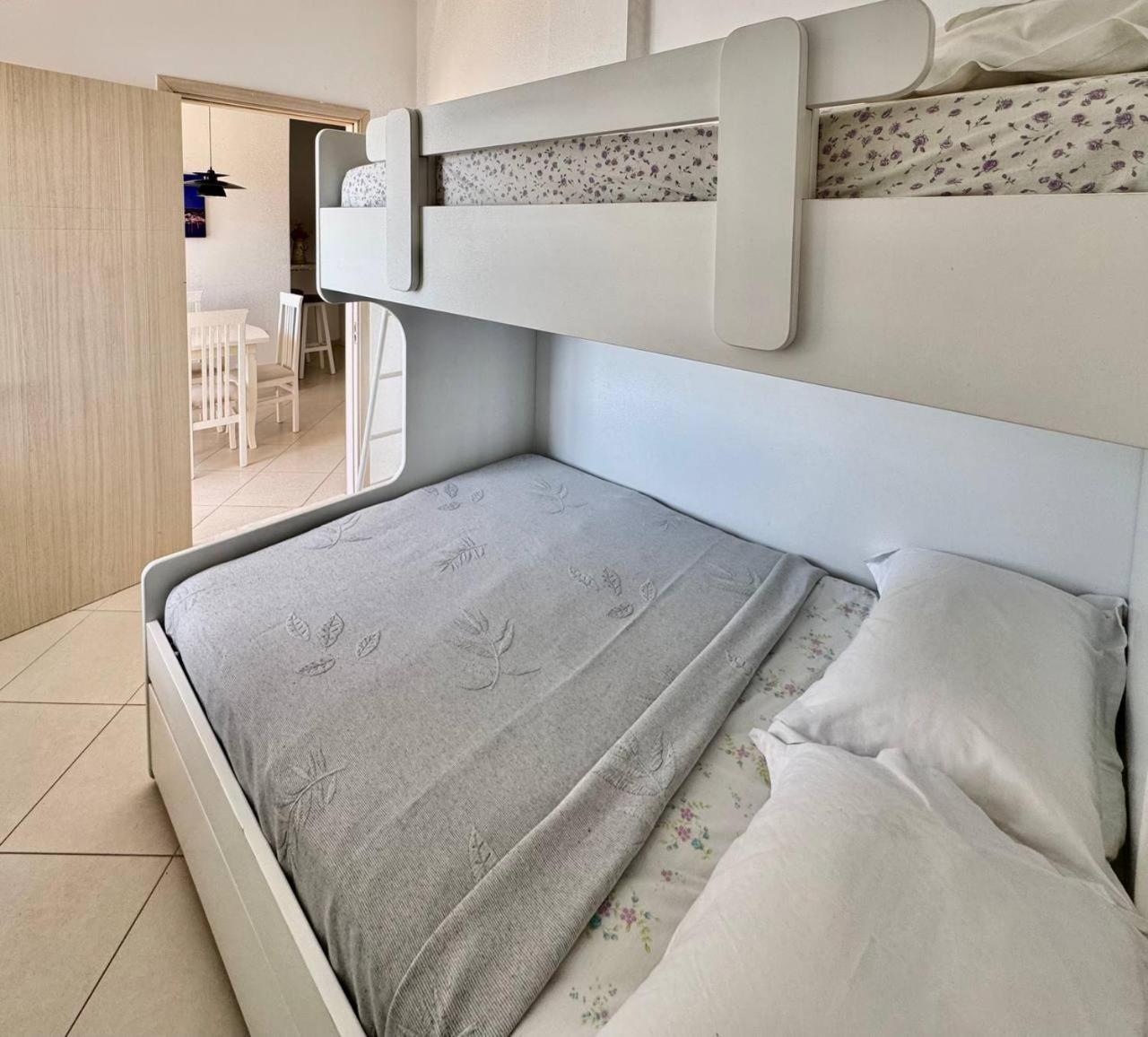 Del Mar Sea View Apartment Sarandë Esterno foto