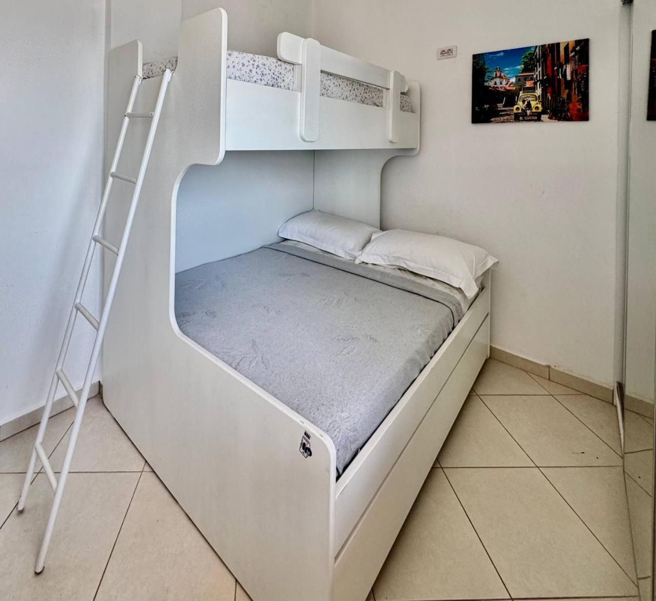 Del Mar Sea View Apartment Sarandë Esterno foto