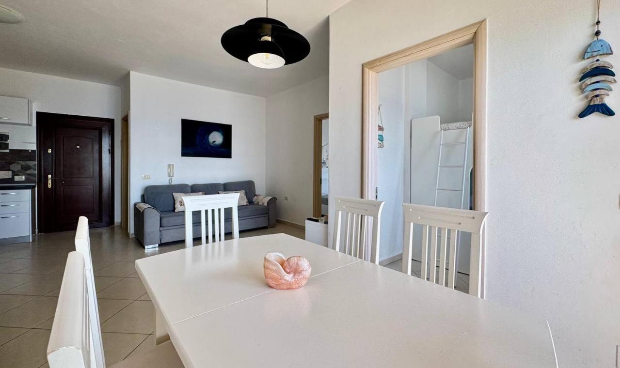 Del Mar Sea View Apartment Sarandë Esterno foto