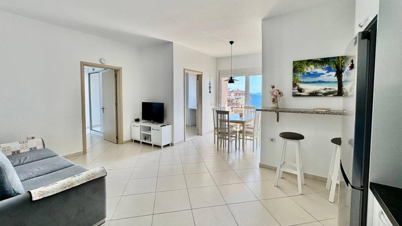 Del Mar Sea View Apartment Sarandë Esterno foto